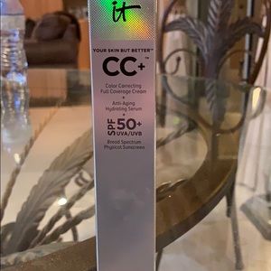 It cosmetics foundation